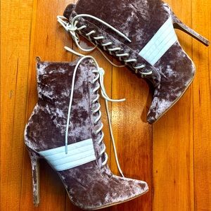 Mauve velvet booties